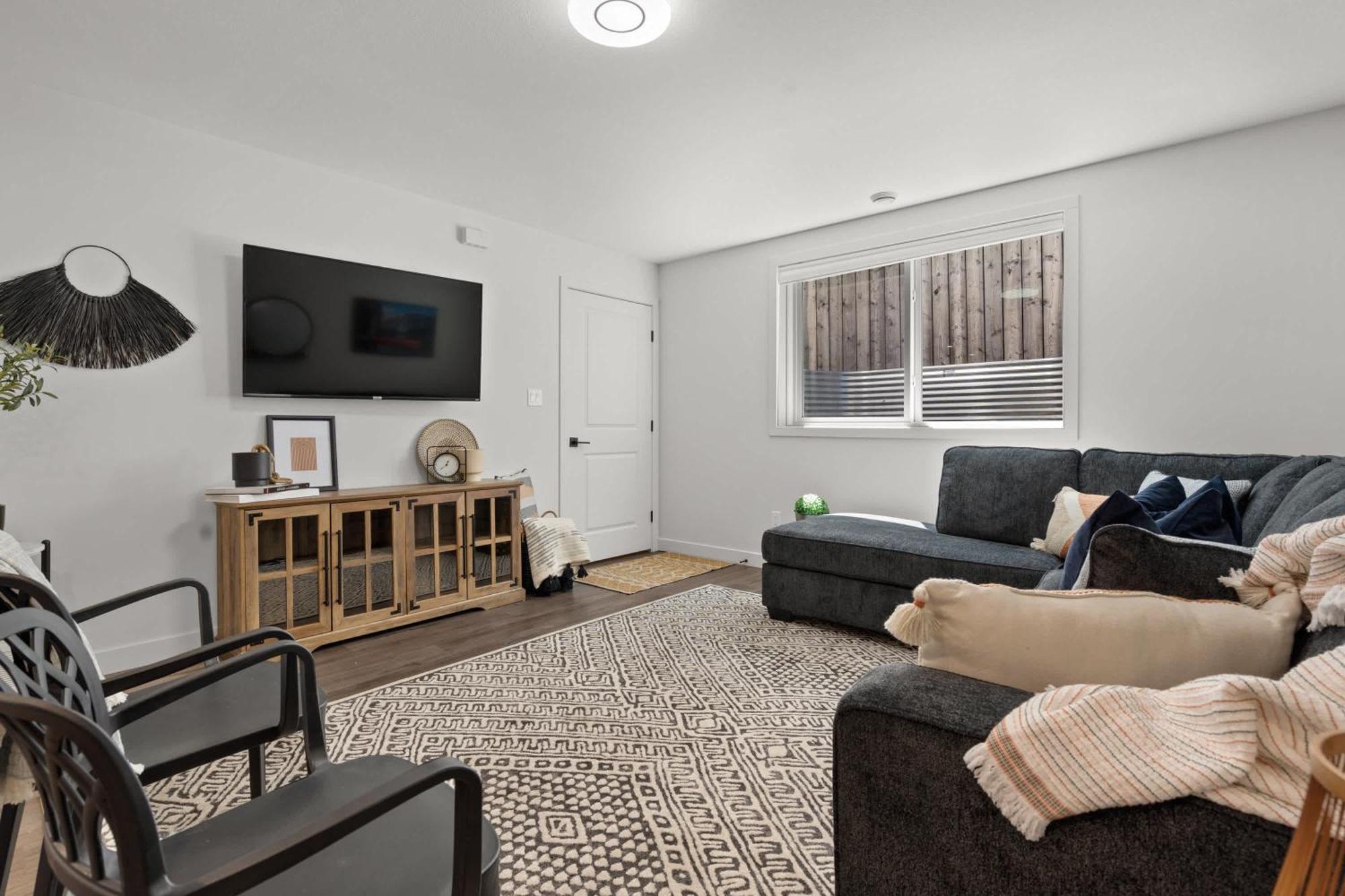 Villa Livingston Way I Sleep 6 I Netflix I Kitchen I Tv Pincher Creek Esterno foto
